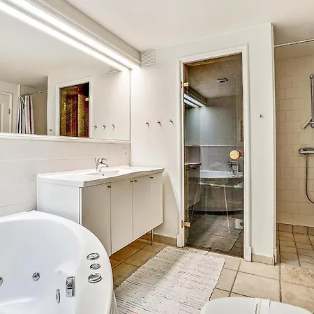 Apartment Nice In W/ Sauna And 3 Bedrooms