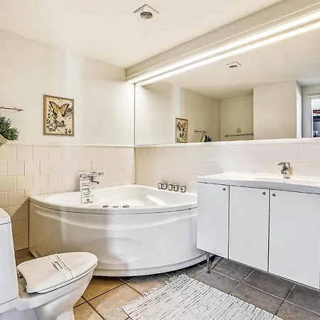 Apartment Nice In W/ Sauna And 3 Bedrooms *