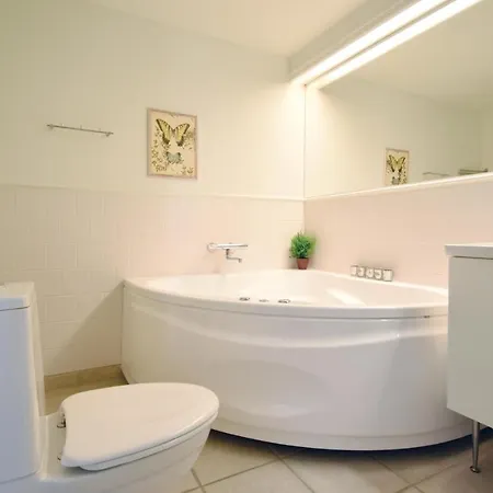 Apartment Nice In W/ Sauna And 3 Bedrooms *